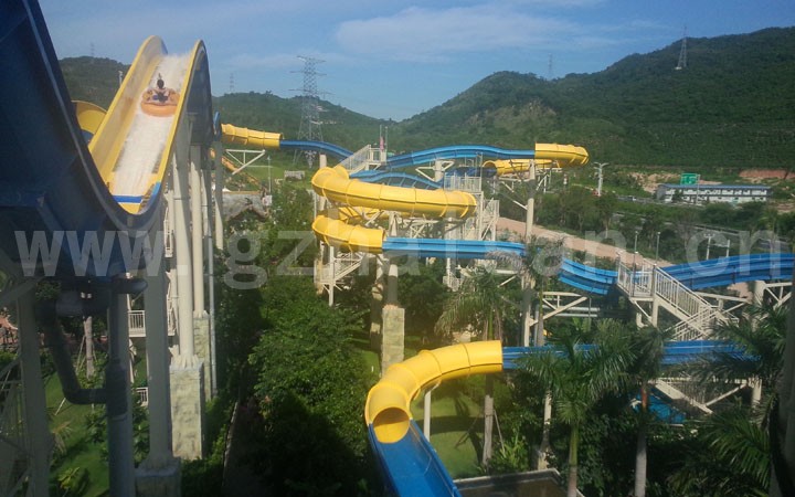 水上過(guò)山車(chē)