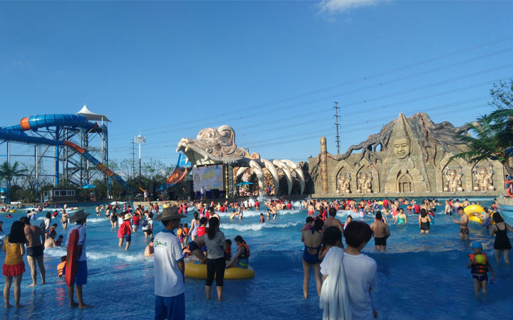 蘇州樂(lè)園森林水世界游樂(lè)區(qū)海浪池